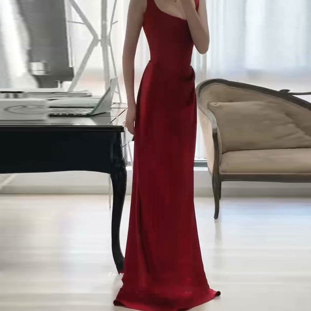 Satin Suspender Cô dâu Váy bánh mì nướng màu đỏ Thiết kế đơn giản Đuôi cá Nhỏ hàng ngày Cảm ơn bạn Đính hôn Váy dạ hội