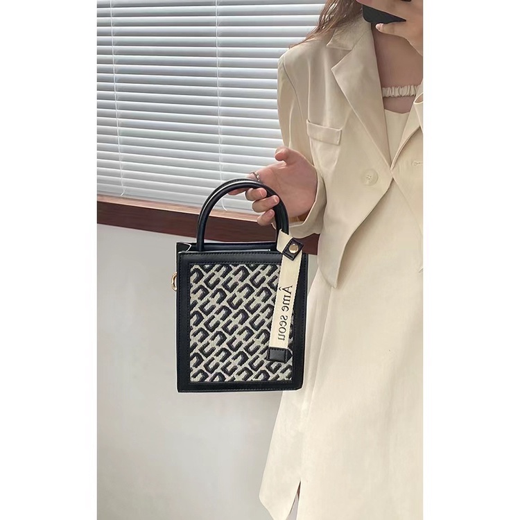 Túi Xách Thiết Kế Đơn Giản Thời Trang Hè Cao Cấp Cho Nữ