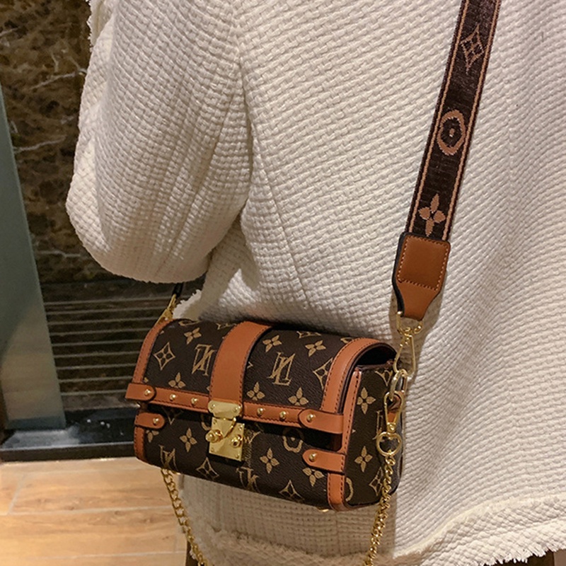 Túi Đeo Vai Dây Xích In Họa Tiết Màu Sắc Chất Lượng Cao Phong Cách Cổ Điển Thời Trang Cho Nữ