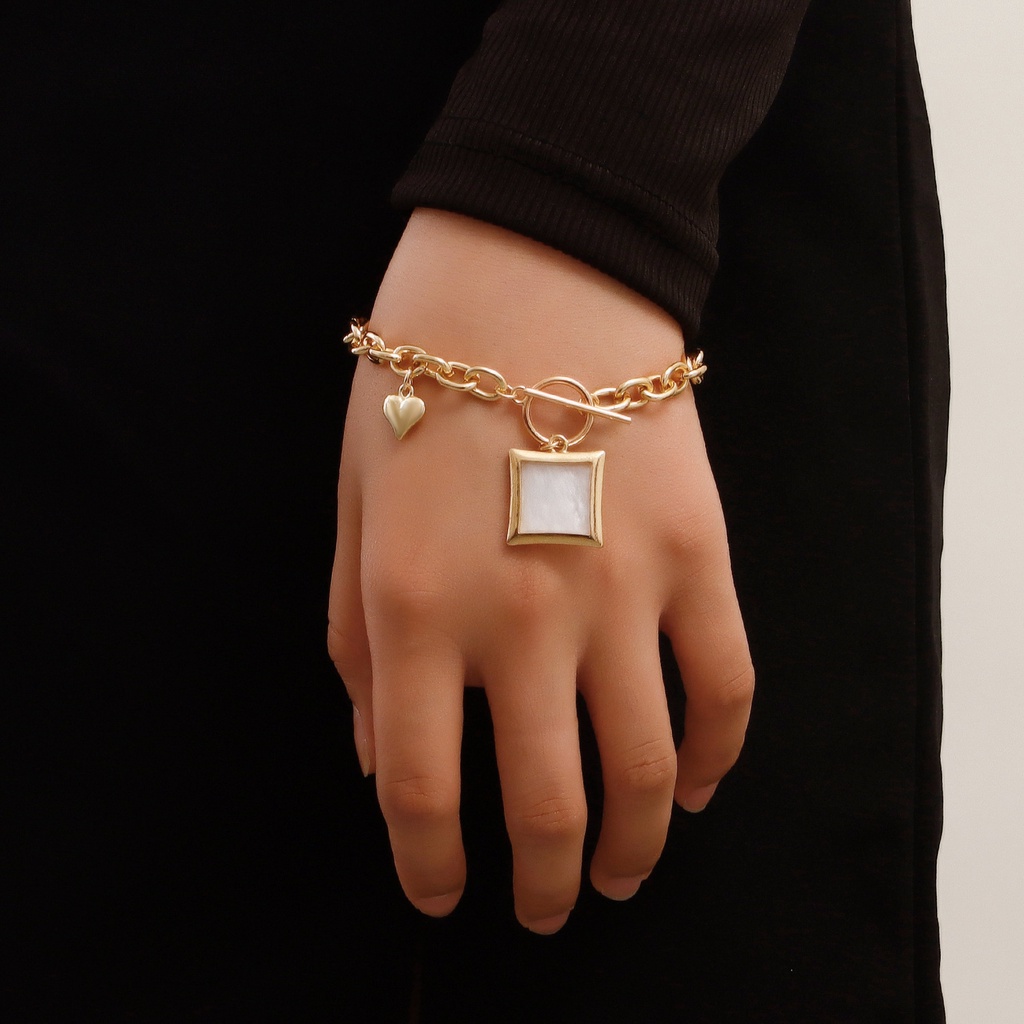 Vòng Tay Dây Xích Dày Mặt Vuông Màu Trắng Khóa Hình Trụ Đơn Giản Trang Trí Hình Trái Tim Dành Cho Bạn Gái Ins