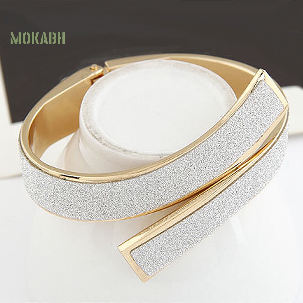 Vòng Tay Hợp Kim Kiểu Dáng Đơn Giản Thời Trang Cho Nữ