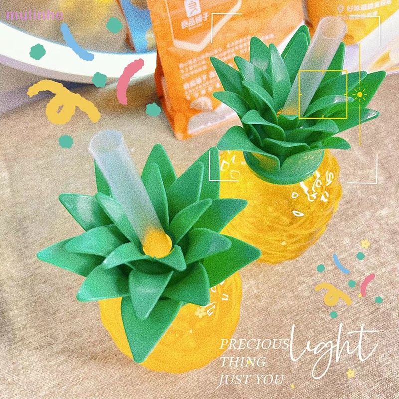 Bình Uống Nước 500ml Có Ống Hút Hình Quả Dâu Dễ Thương