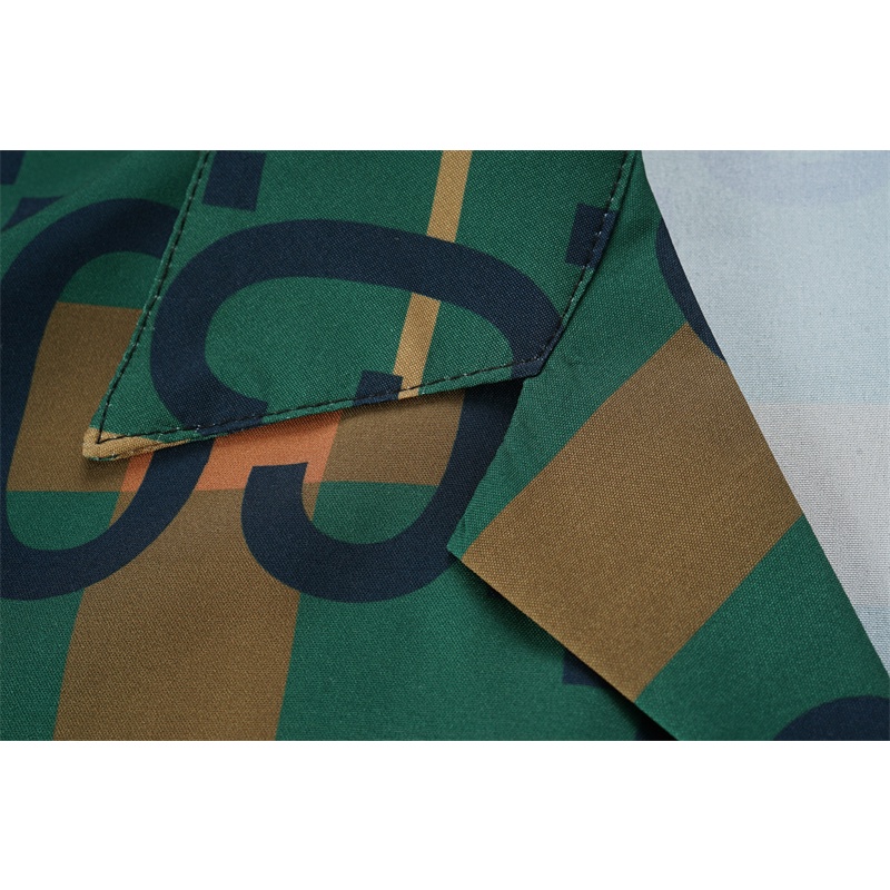 Áo Thun Tay Ngắn G8U8C &amp; - 23 Thời Trang Đường Phố Cổ Điển