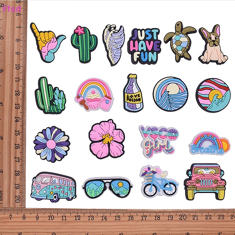 {Ffsd} Set 10 Phụ Kiện Khóa Giày Anime Bằng PVC Đáng Yêu Trang Trí Cho Trẻ Em Jibz Charm Quà Tặng Bán Chạy