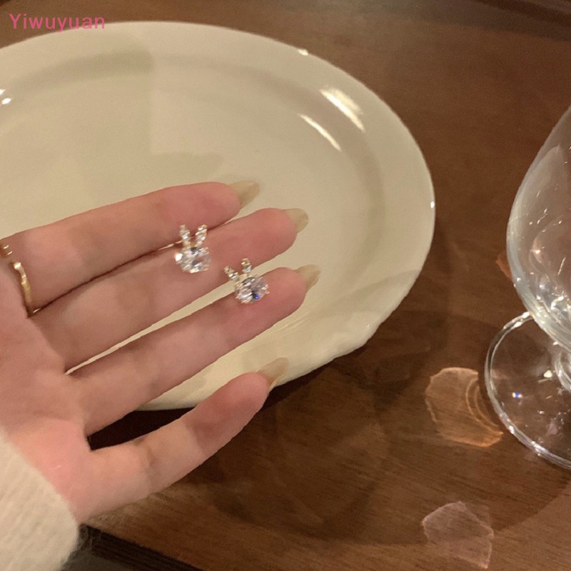 1 Đôi Bông Tai Hình Thỏ Đính Đá Zircon Đơn Giản Phong Cách Retro Mới
