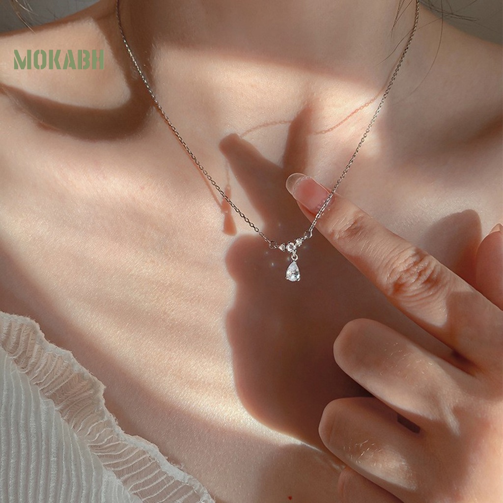 [Mok Abh] Vòng Cổ Choker Chất Liệu Thép Titan Mặt Hình Bươm Bướm Đính Kim Cương Giả Màu Sắc Bạc Thanh Lịch Dành Cho Nữ