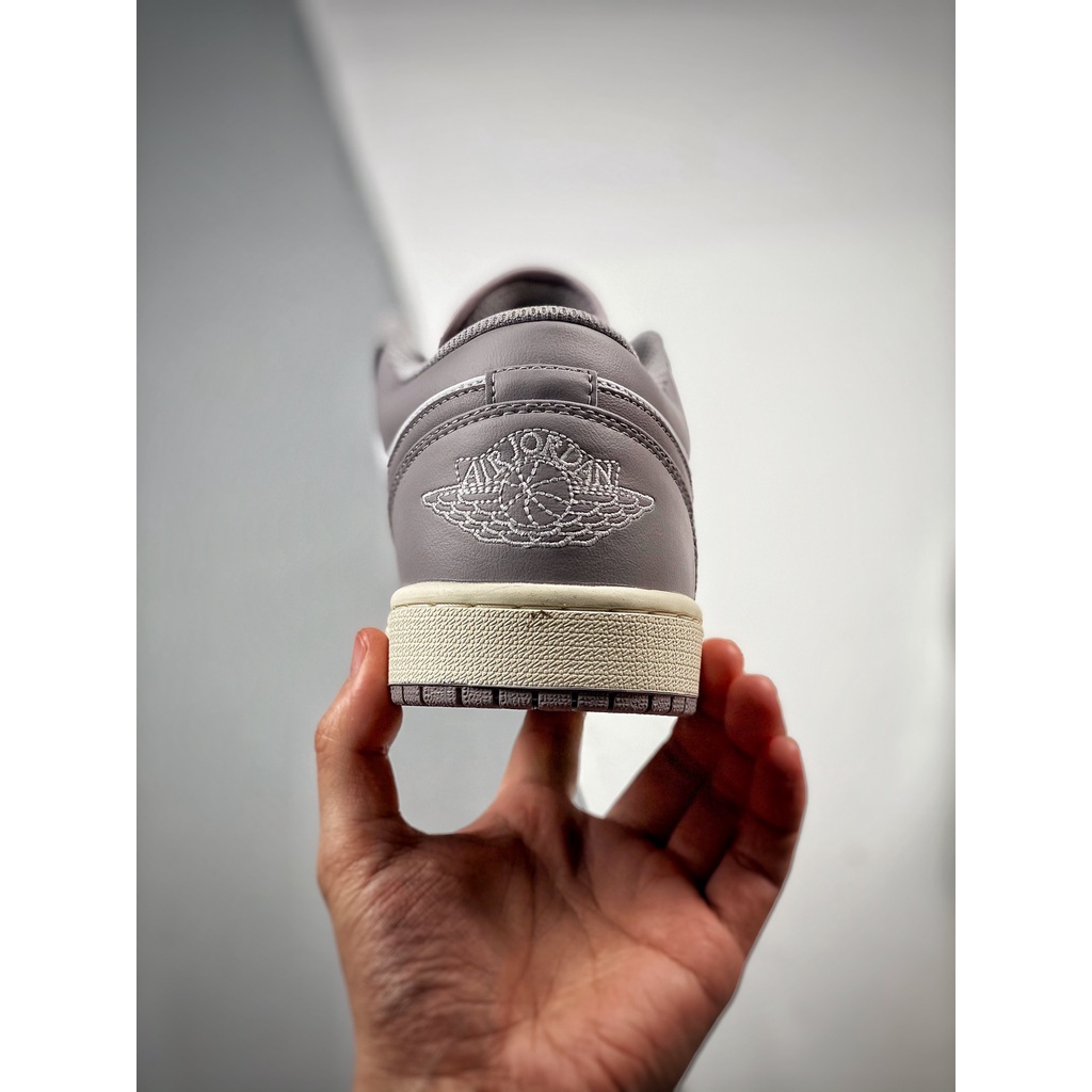 （Sản phẩm chính hãng）Giày chạy bộ Nike Air Jordan 1 Low xám trắng 100% nguyên bản