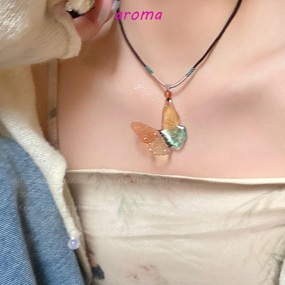 AROMA Vòng cổ Mặt Hình Bướm Bằng Acrylic Phong Cách Cổ Điển Cho Nữ