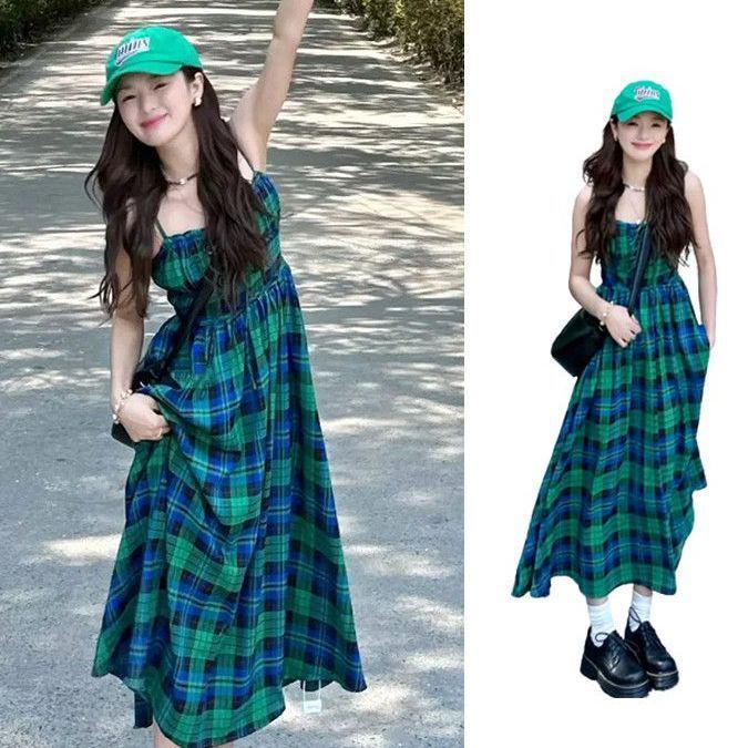 Đầm Hai Dây Dáng Dài Qua Gối Ôm Eo Kẻ Sọc Caro Phong Cách Pháp Thích Hợp Đi Biển Nghỉ Mát