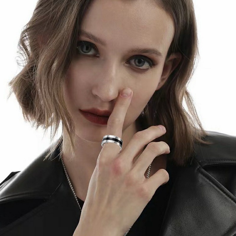 Nhẫn Thép Titan Không Gỉ Kẻ Sọc Đen Thời Trang Mới Cho Nam Và Nữ