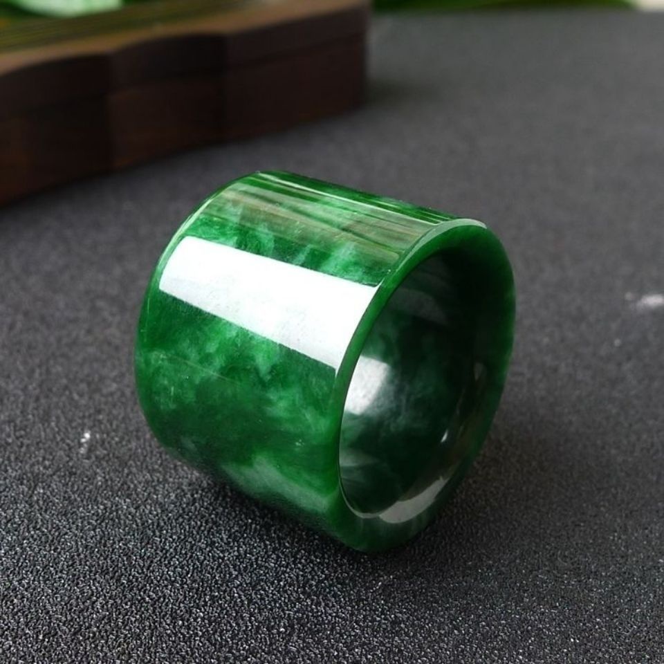 nhẫn ngón tay ngọc tự nhiên cờ lê ngón tay quý châu ngọc lục bảo màu xanh lá cây cờ lê ngón tay ngọc nhẫn ngọc nhẫn nam cao cấp cờ lê ngón tay 08.16