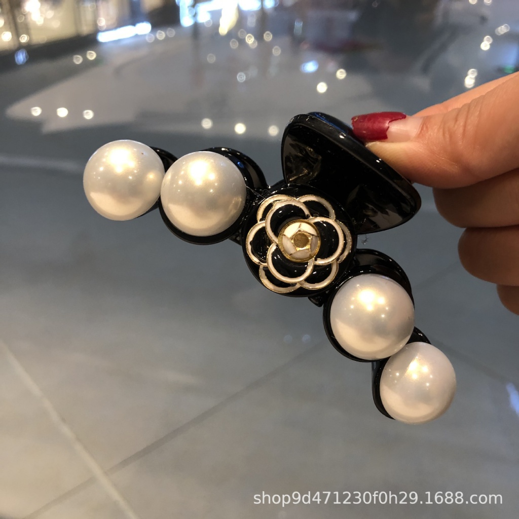 Kẹp Tóc Hình Cá Mập Đính Đá Ngọc Trai Nhân Tạo Phong Cách Retro