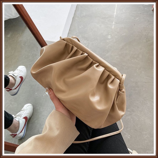 Túi Đeo Chéo Bằng Da Pu Mềm Hình Đám Mây Thời Trang Dành Cho Nữ