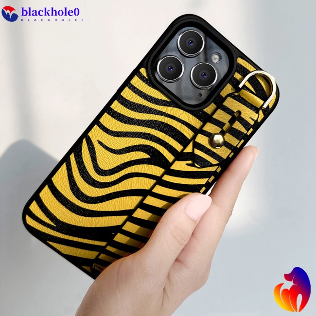 Ốp Điện Thoại Da Chống Sốc Có Quai Cầm Tay Kiêm Giá Đỡ Cho Iphone 12 13 14 Series