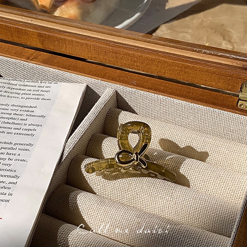 Kẹp Tóc Hình Cá Mập Thiết Kế Nhỏ Nhắn Xinh Xắn Thời Trang Dành Cho Nữ