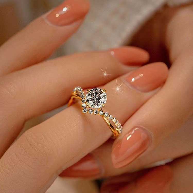 Nhẫn Đính Hôn Bằng Thép Titan Đính Kim Cương Pha Lê Thời Trang Cho Nam Nữ