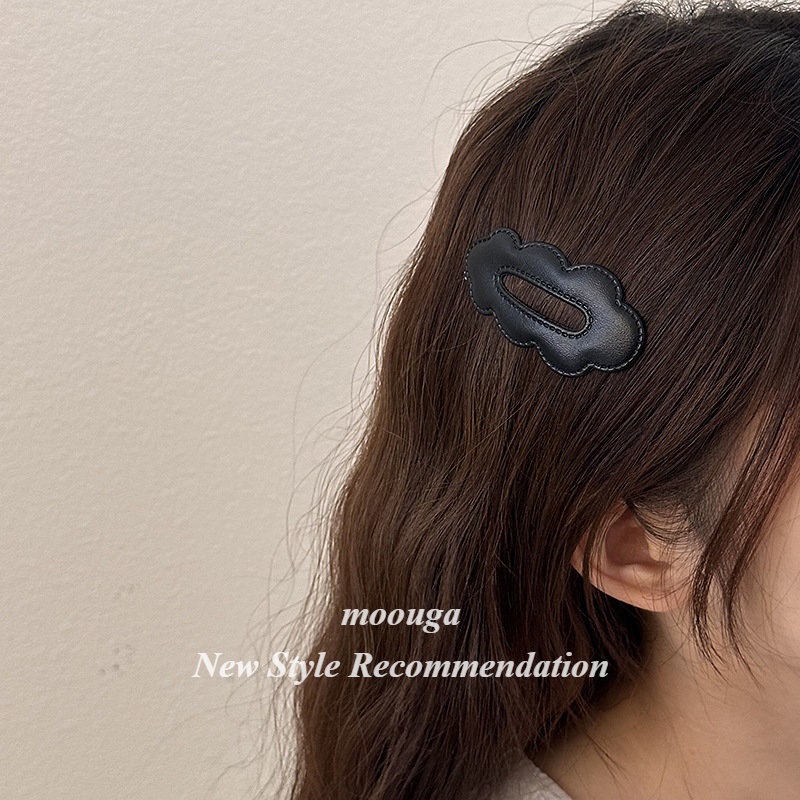 Moouga / Kẹp Tóc Mái Bằng Da Màu Trắng Đen Hình Đám Mây Gợn Sóng Lớn Nhiều Màu Ngọt Ngào Retro Cho Nữ