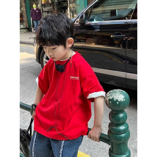 Áo thun ngắn tay chữ Ba.lencla.ga rách lai cá tính cho bé