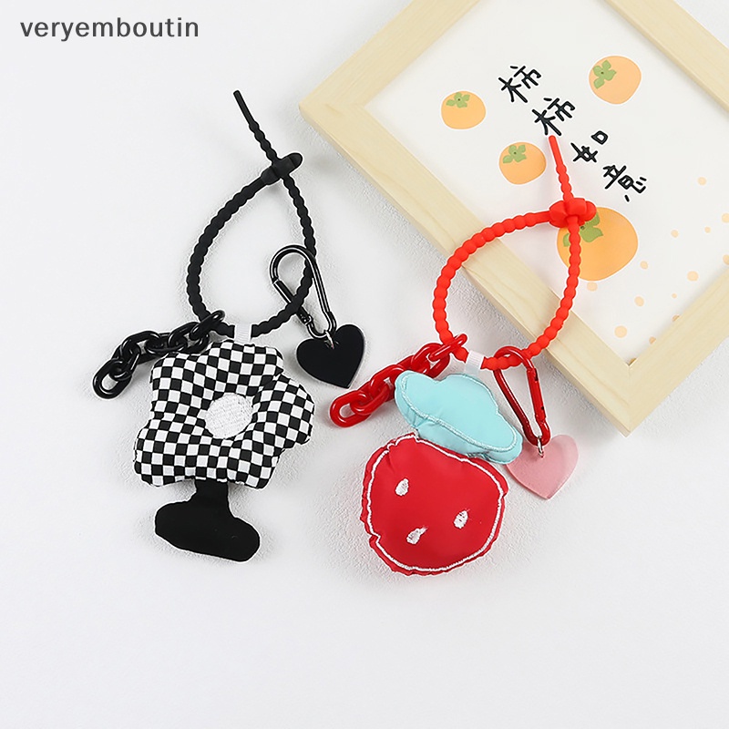 Móc Khóa Hình Trái Dâu Nhiều Màu Dễ Thương