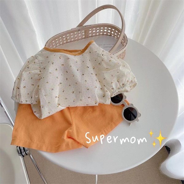 Set ngắn bé gái hoa nhí quần vàng