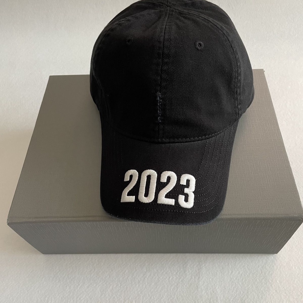 Mũ Lưỡi Trai Kanye Màu Đen Phong Cách Mới 2023