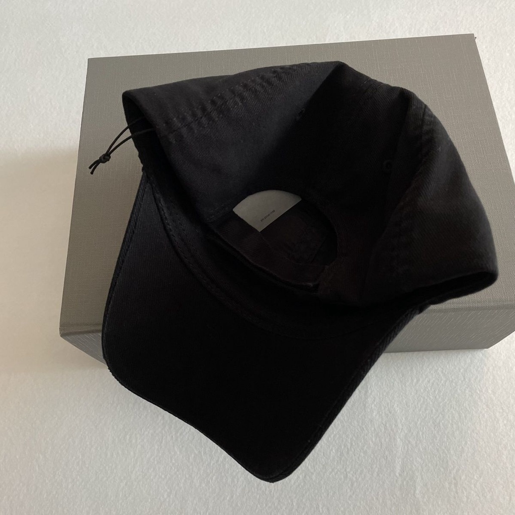 Mũ Lưỡi Trai Kanye Màu Đen Phong Cách Mới 2023