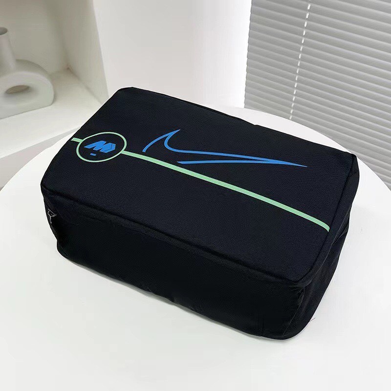 Túi đựng giày thể thao.