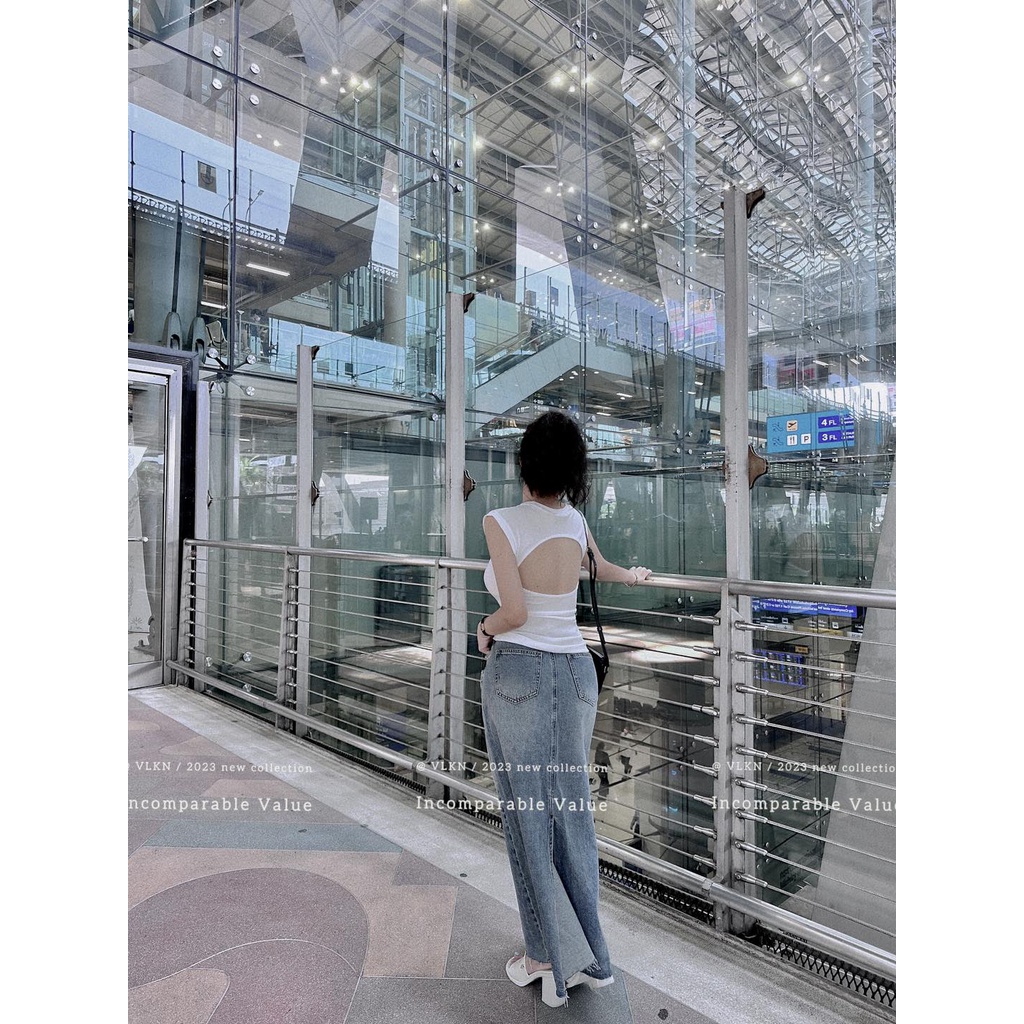 Áo tay liền khoét lưng