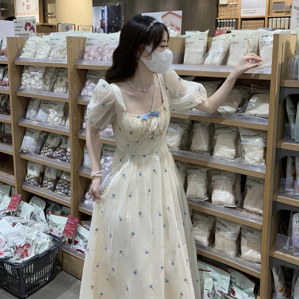 Đầm Hoa Cổ Vuông Tay Phồng Ôm Eo Thời Trang Cho Nữ