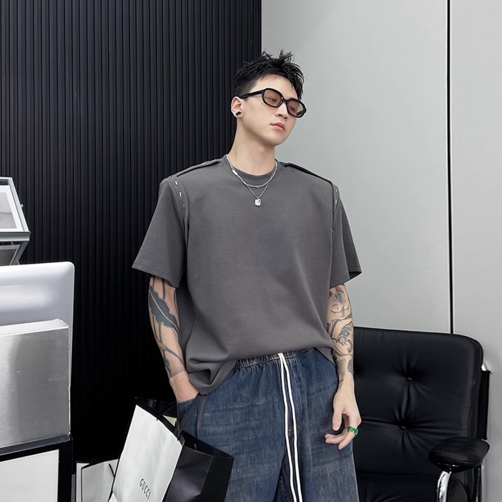 [Love Wearing Help] Áo Thun Tay Ngắn Có Đệm Vai Cảm Giác Kim Loại Trang Trí Phong Cách Hàn Quốc ins Xu Hướng Niche Cho Nam