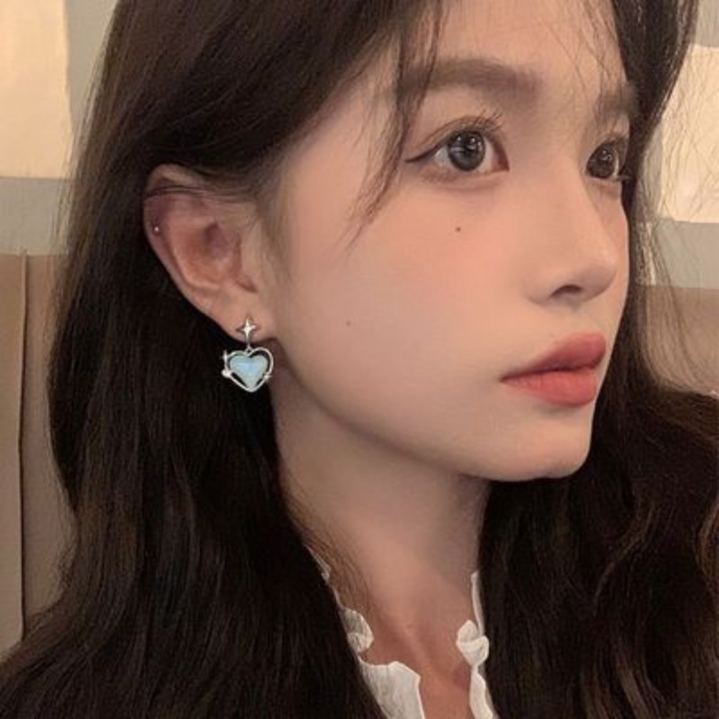 Khuyên Tai Hình Trái Tim / Ngôi Sao Màu Xanh Dương Phong Cách Hàn Quốc Ngọt Ngào Cao Cấp Thời Trang Cho Nữ
