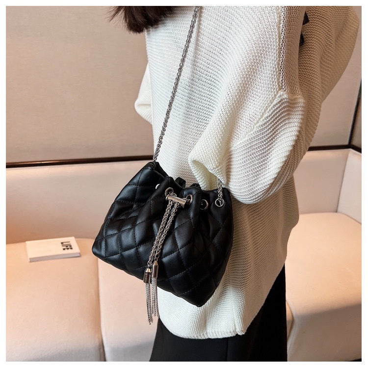 Túi Đeo Chéo Vai Có Dây Xích Phiên Bản Xương Quai Xanh Kangkang Cho Nữ