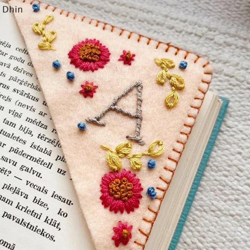 [Dhin] Personalized Hand Embroidered Corner Bookmarks Felt Triangle Marker Creative Chinese Embroidery Bookmarks Elegant Felt Flower COD