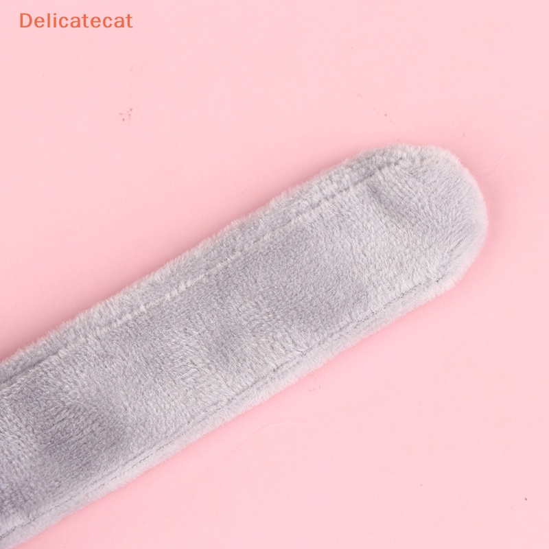 Vòng Đeo Tay Hình Cá Mập Nhồi Bông Dễ Thương Cho Bé