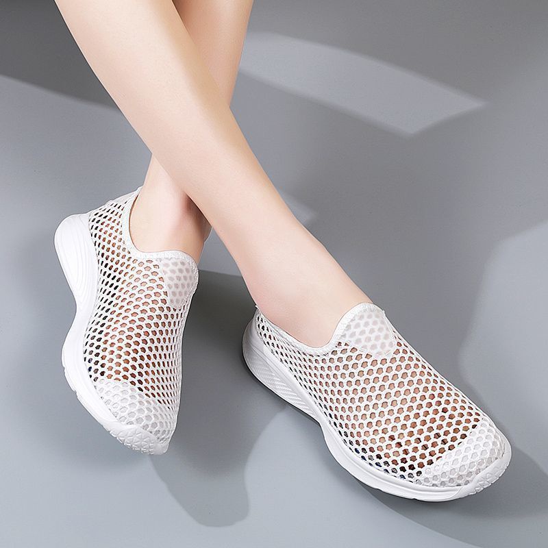 Ready stock new women's sneakers sport shoes breathable mesh anti-slip shoes