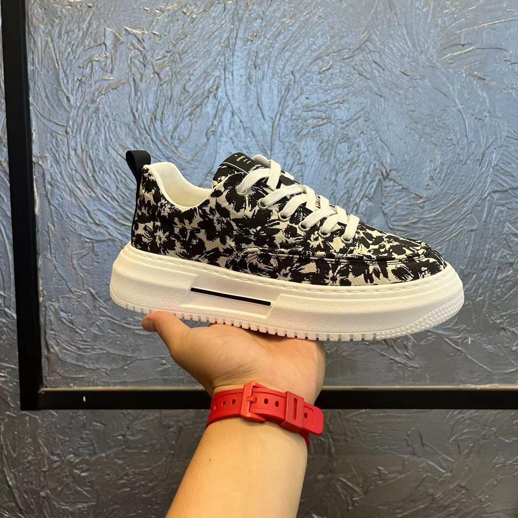 Thời trang mùa hè giày nam xu hướng thanh niên giày bệt thông thường thoáng khí giày thể thao nhẹ chống trượt giày nam thương hiệu niche