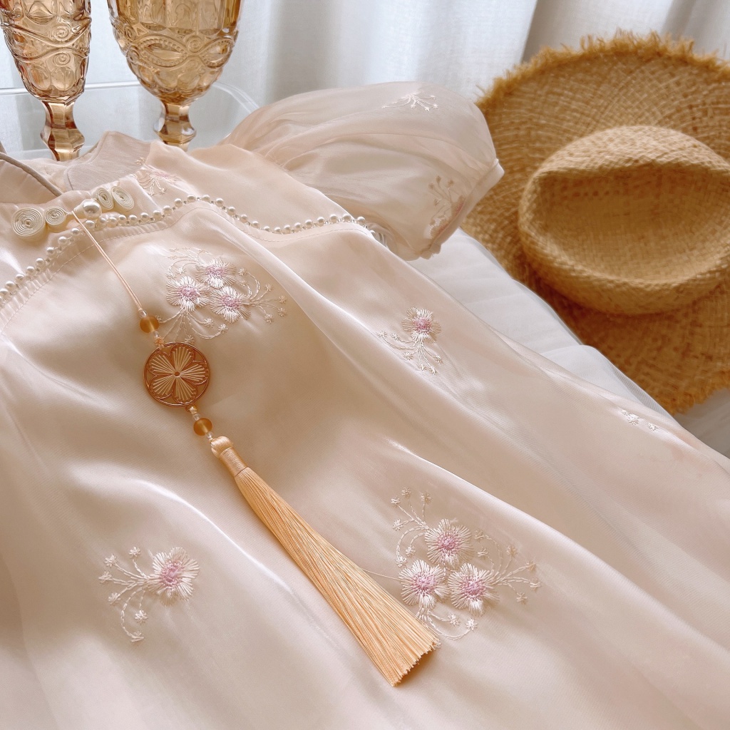 Đầm Sườn Xám Cách Tân Thêu Họa Tiết Đính Ngọc Trai Thời Trang Mùa Hè 2022 Cho Bé Gái