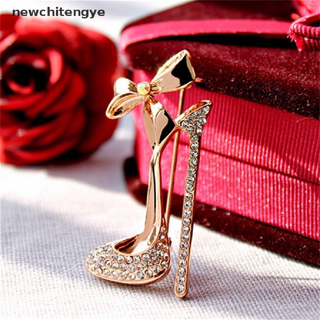Ghim Cài Áo Mạ Vàng Hình Giày Cao Gót Đính Đá Pha Lê