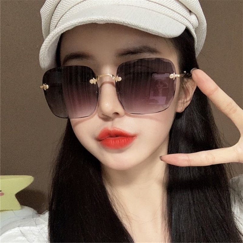 Kính Mát Tròng Vuông Lớn Không Viền Chống Tia UV400 Thời Trang Cho Nữ