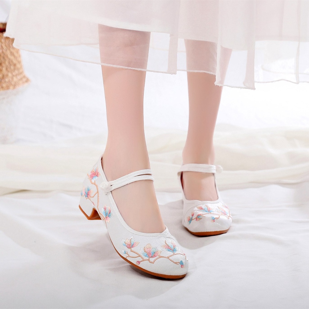 Giày Búp Bê Đế Bằng Thêu Hoa Phong Cách Retro Cho Cô Dâu