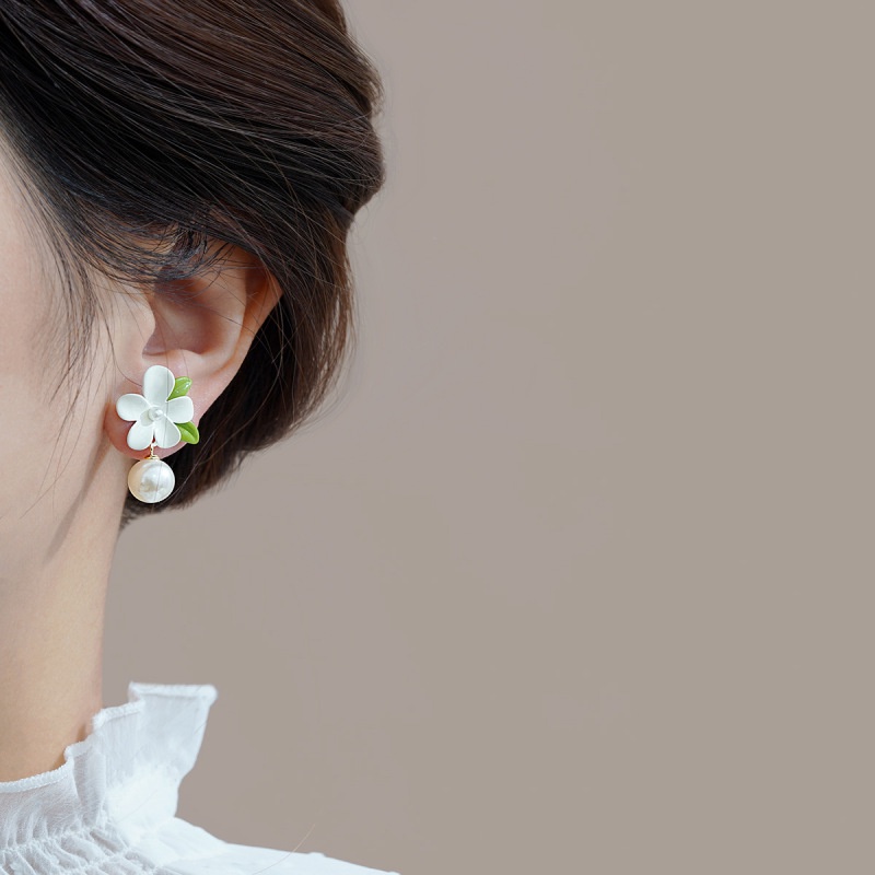 Đôi Khuyên Tai Dáng Dài Đính Hạt Ngọc Trai Thời Trang 2023 Cho Nữ