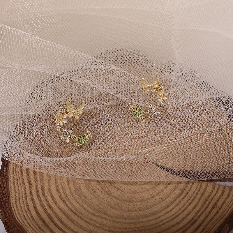 Bông Tai Hình Hoa Bướm Đính Đá Dễ Thương Thanh Lịch Phong Cách Hàn Quốc