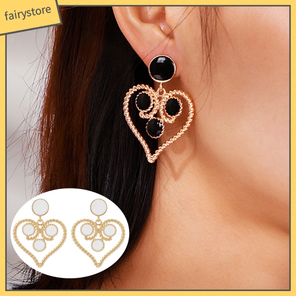 Đôi Khuyên Tai Hình Trái Tim Rỗng Phong Cách Vintage Cho Nữ