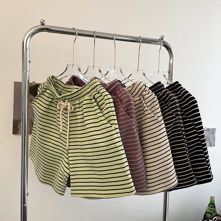 [F &amp; X] Quần Short Thể Thao Dáng Rộng Viền Sọc Mềm Mỏng Phong Cách Mùa Hè Dễ Phối Đồ Cho Nữ