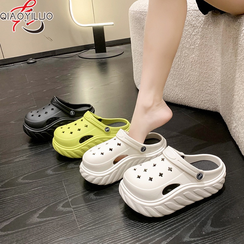 Qiaoyiluo Dép Bít Mũi Đục Lỗ Chống Trượt Họa Tiết Hoạt Hình Thời Trang Mùa Hè Cho Cặp Đôi