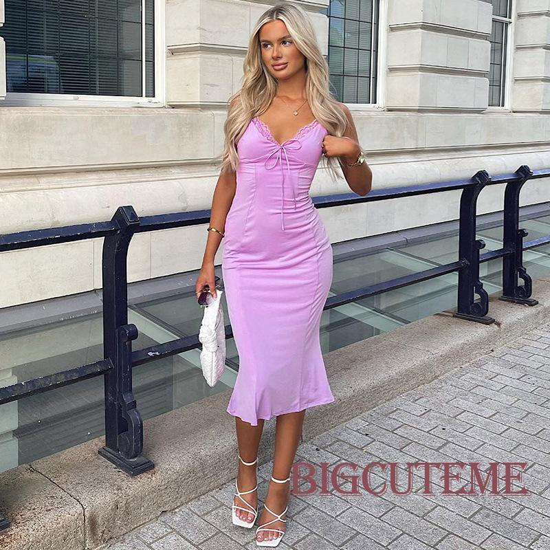 [] - Đầm Midi Hai Dây Màu Tím Cổ Chữ V Hở Lưng Buộc Dây