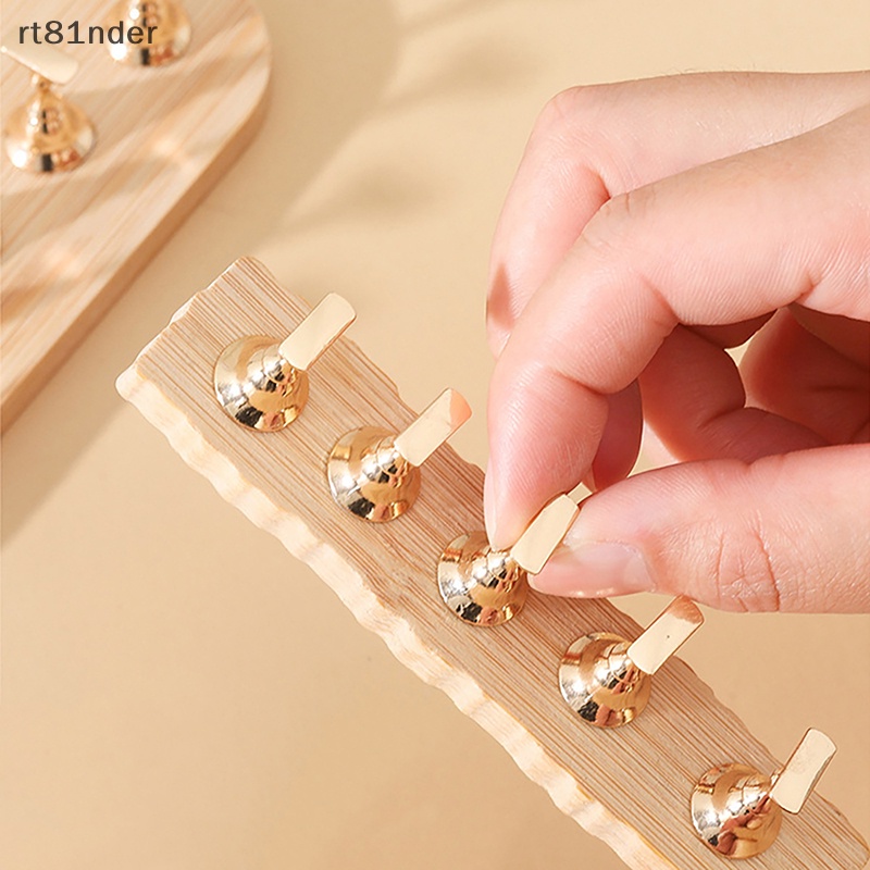 Giá Đỡ Nam Châm Trưng Bày Móng Tay Giả Tiện Lợi