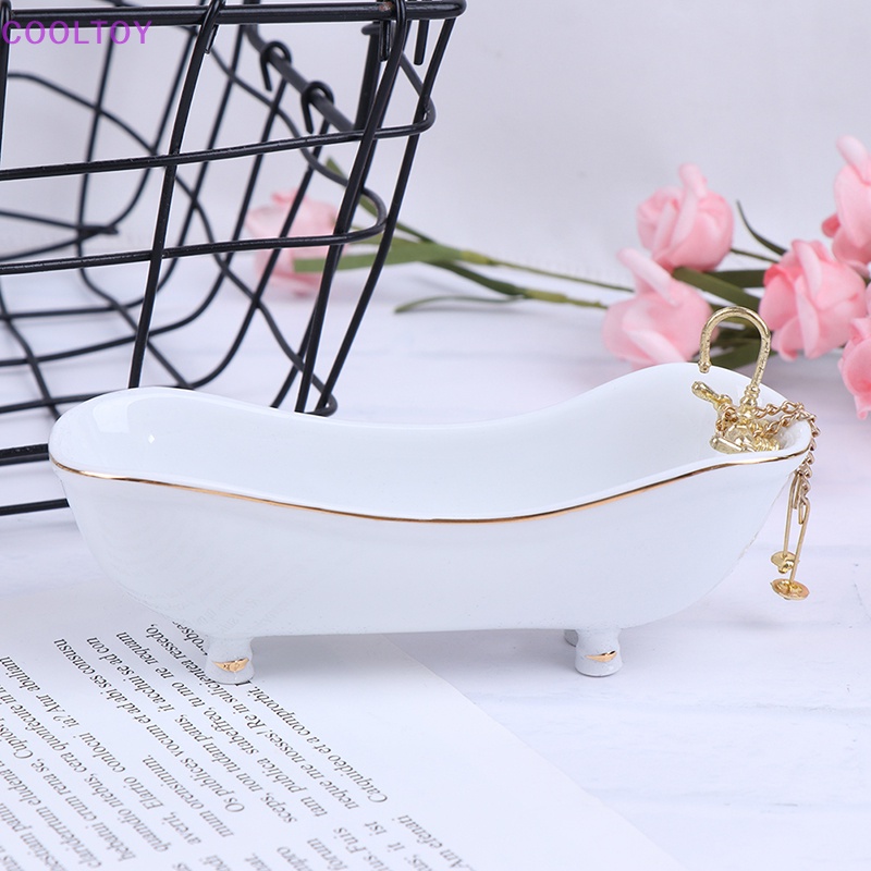 Bộ 5 Mô Hình Bồn Cầu Bằng Sứ Tỉ Lệ 1: 12 Dùng Trang Trí Nhà Búp Bê