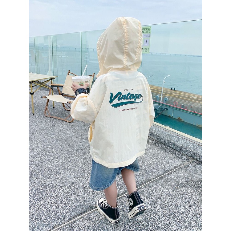 Áo Khoác Lụa Lạnh Mỏng Thoáng Khí Chống Tia Cực Tím Có Mũ Trùm Dễ Thương Thời Trang Mùa Hè Bảo Vệ Cho Bé Trai