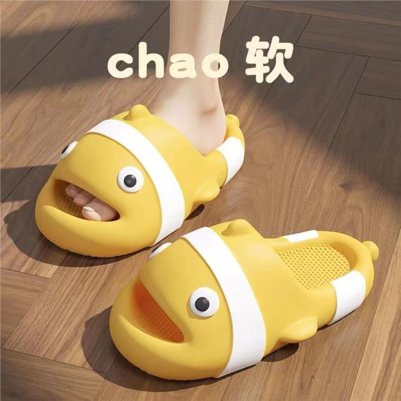 Dép Sandal Đế Xuồng Chống Trượt Hình Cá Mập Hoạt Hình Dễ Thương Cho Nữ